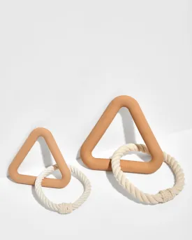 Triangle Tug, Tan